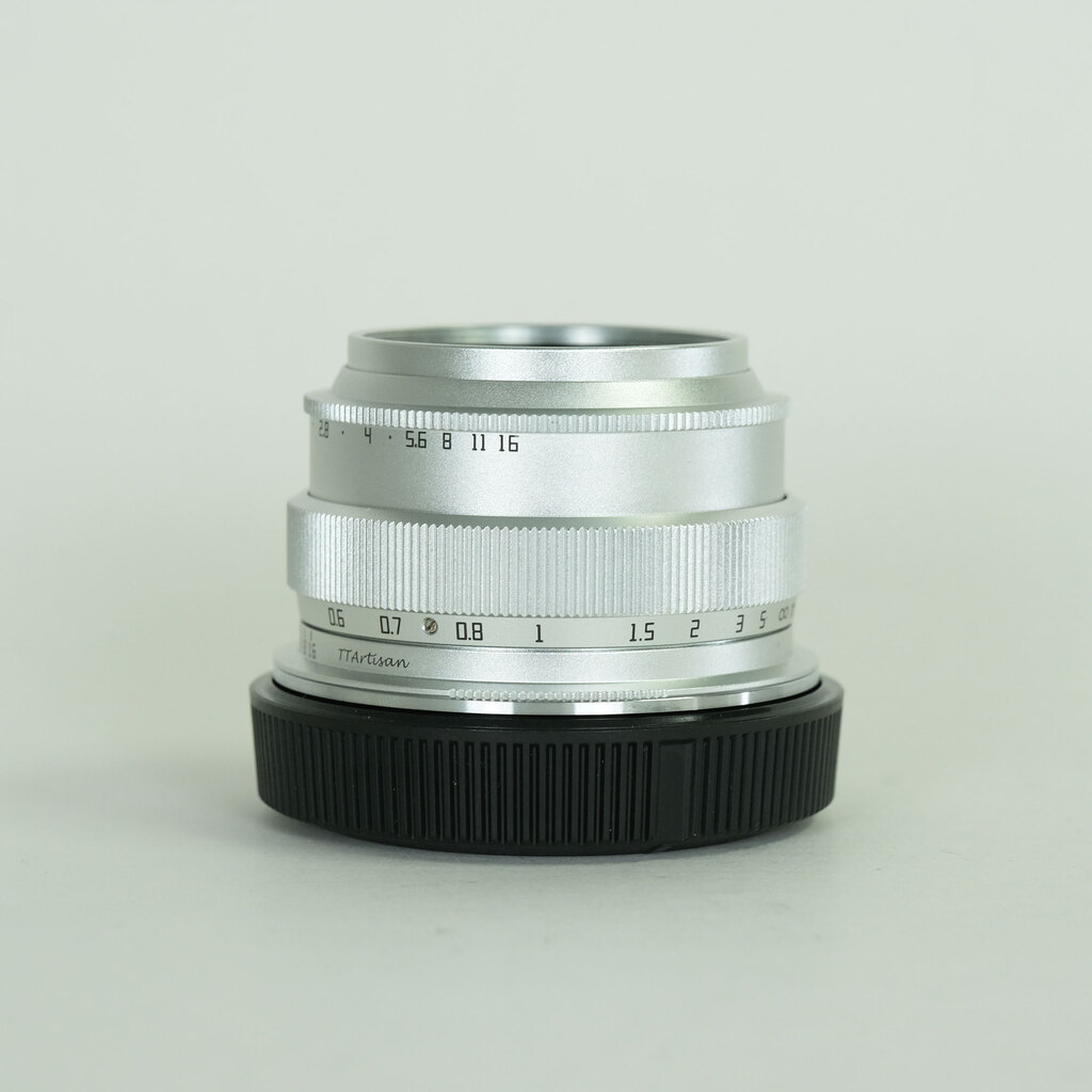 銘匠光学 TTArtisan 50mm F2 (キヤノンRF用) シルバー