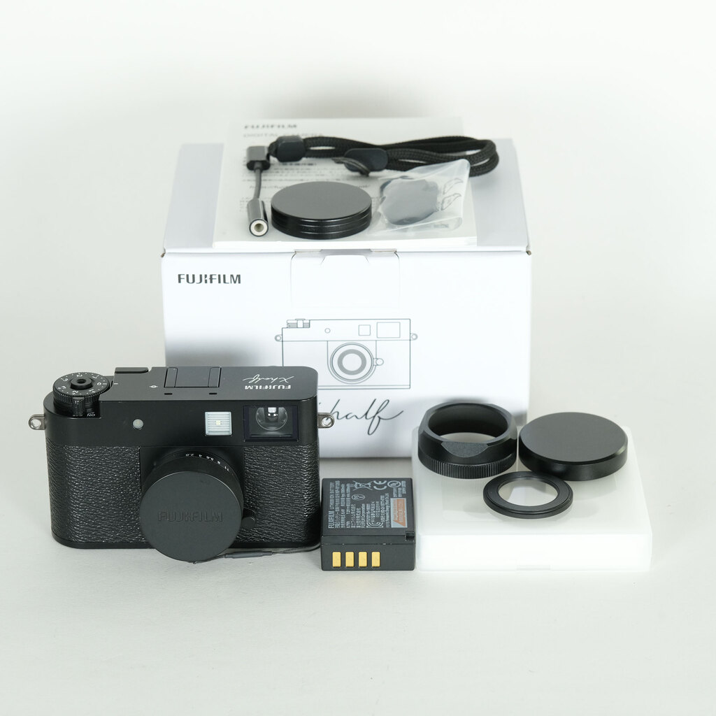 FUJIFILM X half X-HF1
