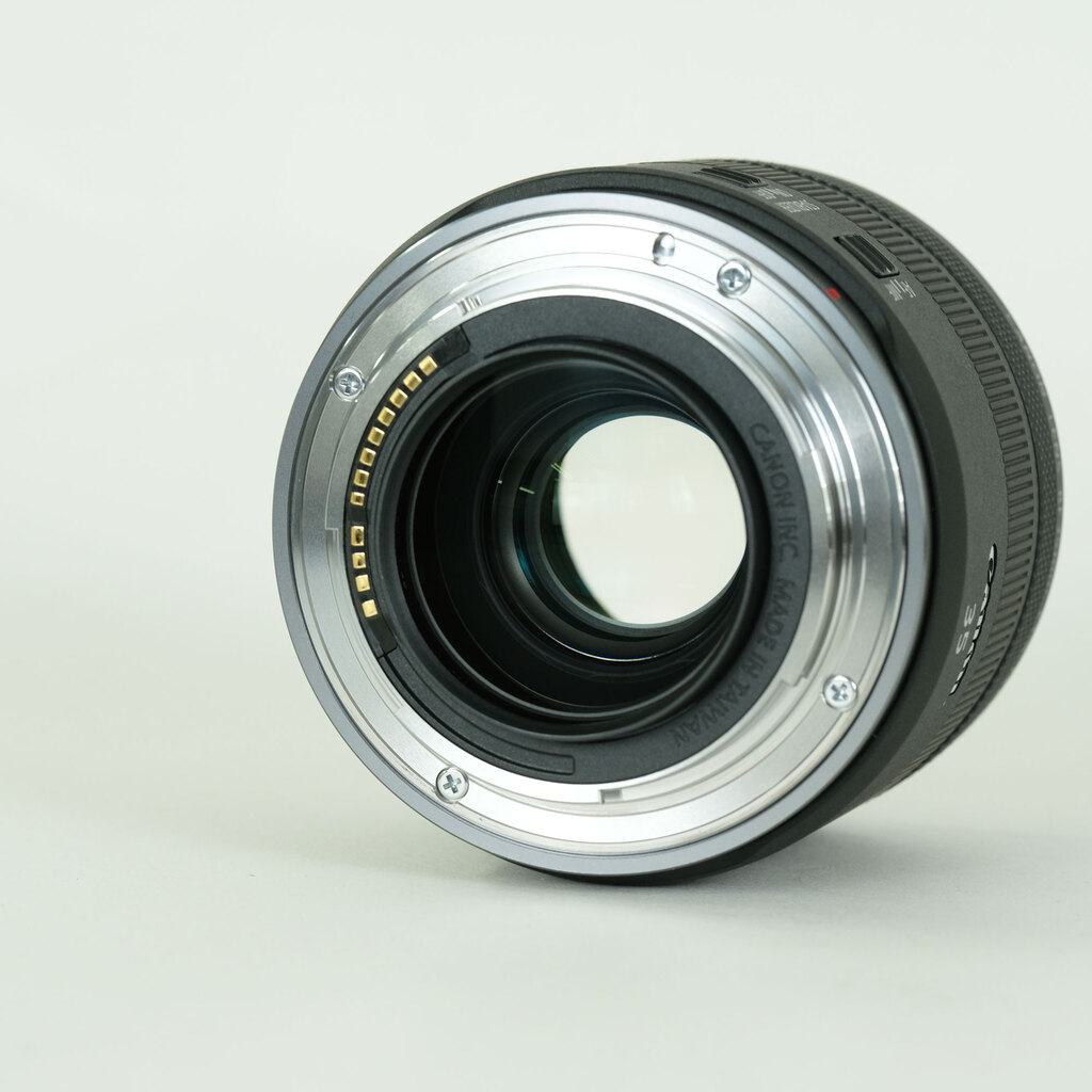 Canon RF35mm F1.8 MACRO IS STM