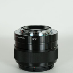 SONY E 35mm F1.8 OSS SEL35F18 SONY E 35mm F1.8 OSS SEL35F18