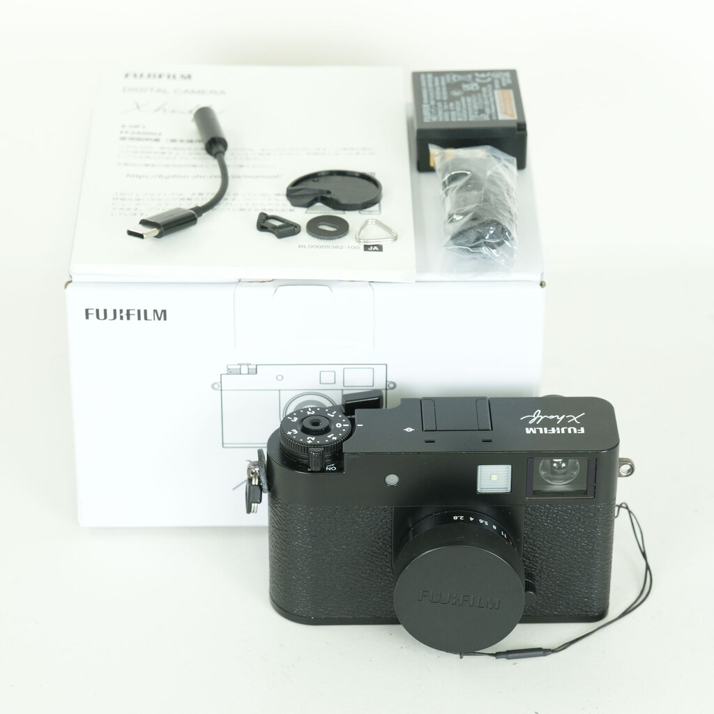 FUJIFILM X half X-HF1