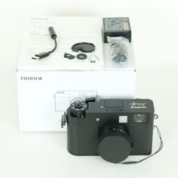 FUJIFILM X half X-HF1