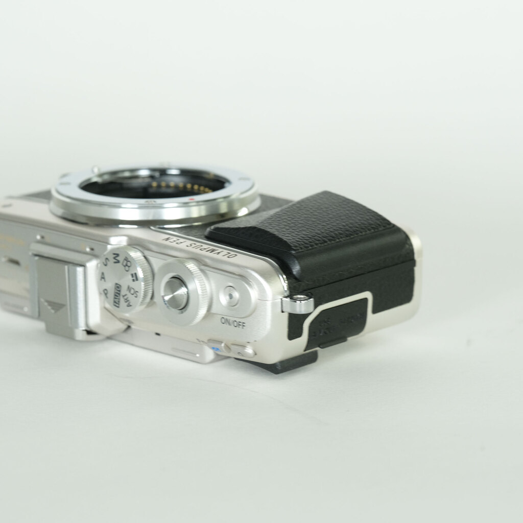 OLYMPUS PEN Lite E-PL7 ボディ シルバー