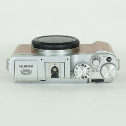 FUJIFILM X-M1 ボディ ブラウン FUJIFILM X-M1 ボディ ブラウン