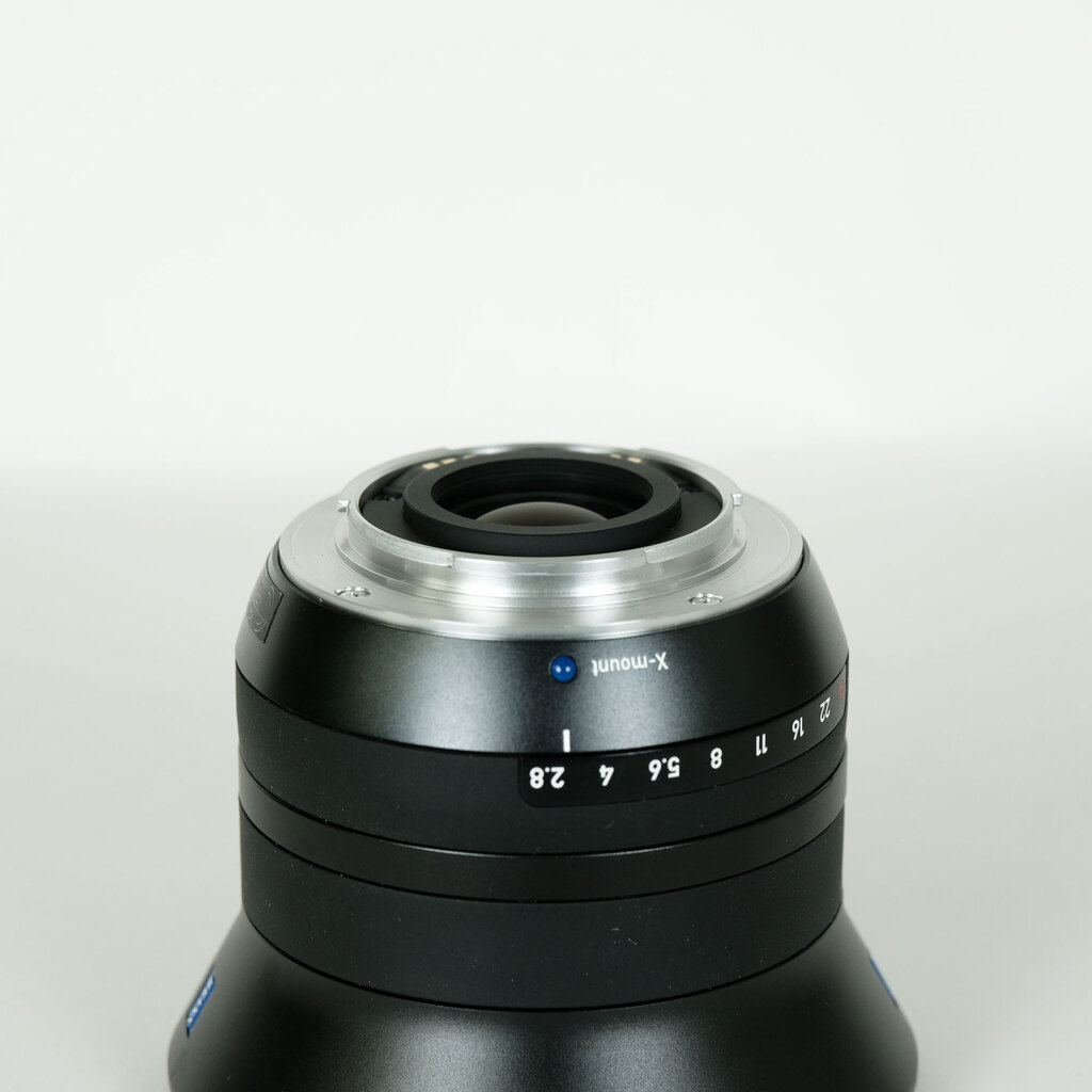 Carl Zeiss Touit 2.8/12 [フジフイルムX用]