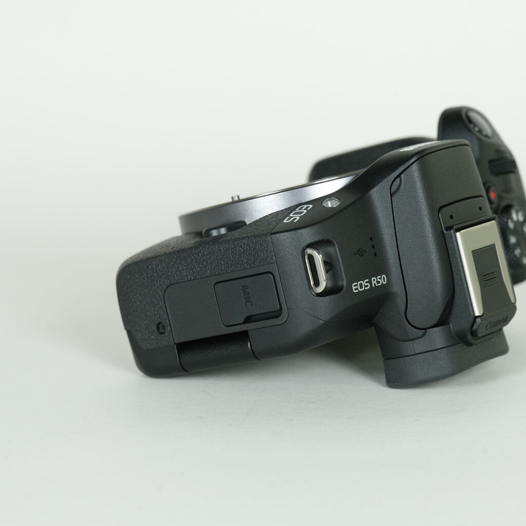 Canon EOS R50 Canon EOS R50