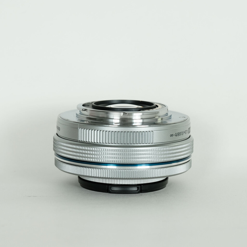 OLYMPUS M.ZUIKO DIGITAL ED 14-42mm F3.5-5.6 EZ シルバー