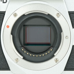 OLYMPUS OM-D E-M10 Mark III