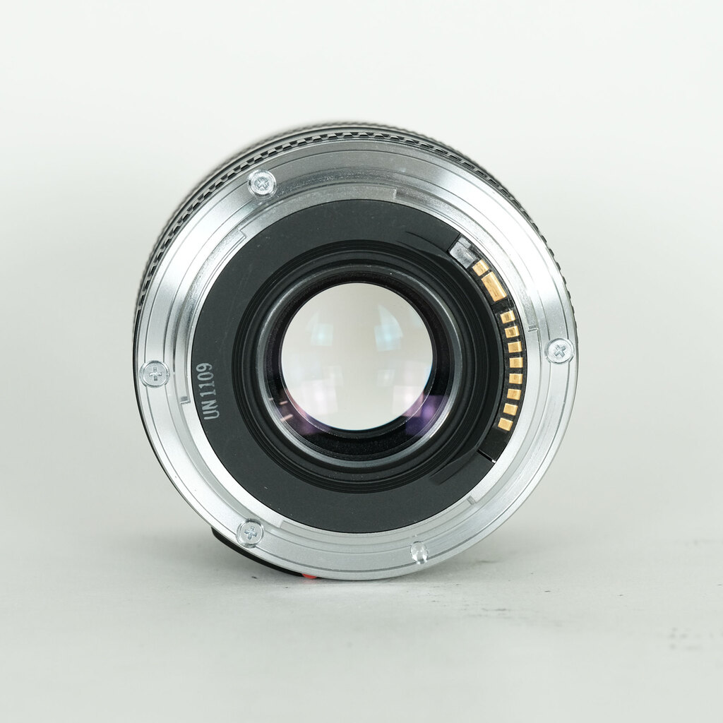 Canon EF50mm F2.5 コンパクトマクロ