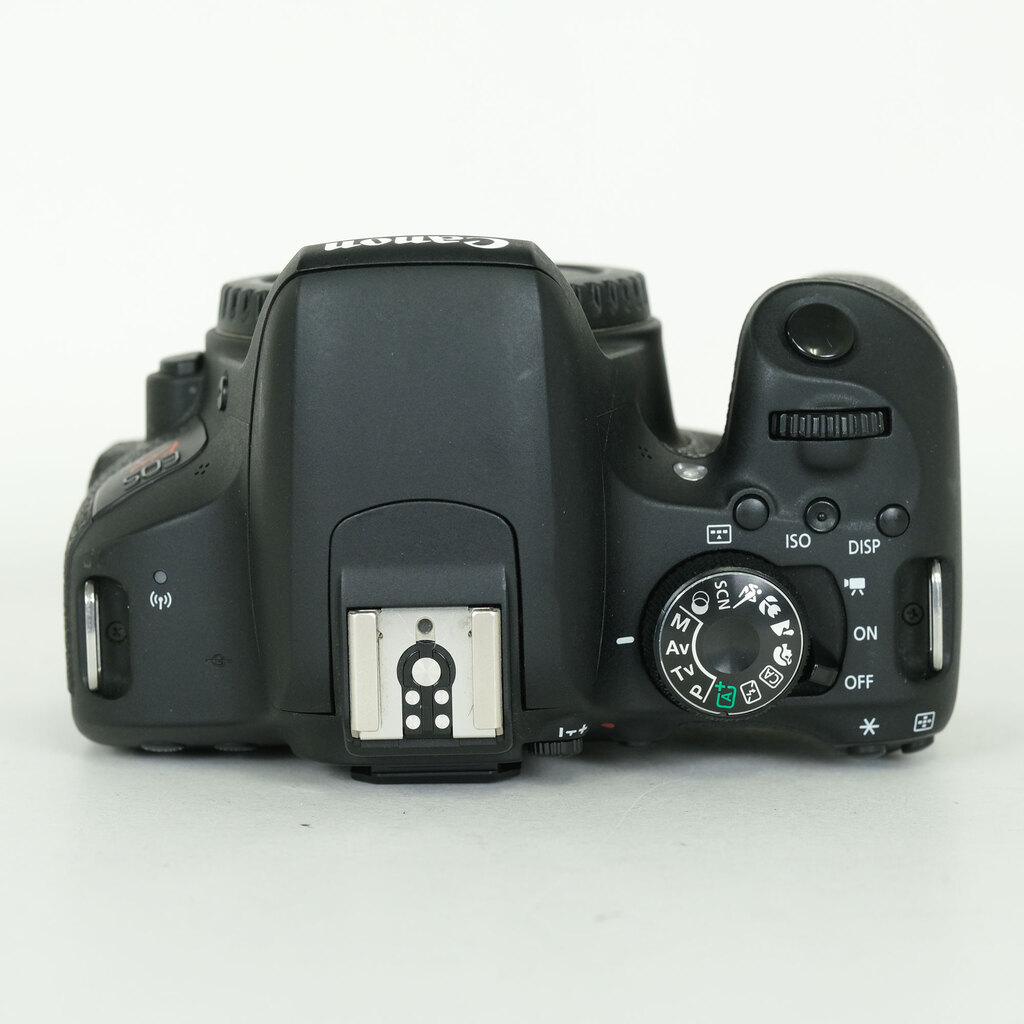 Canon EOS Kiss X9i