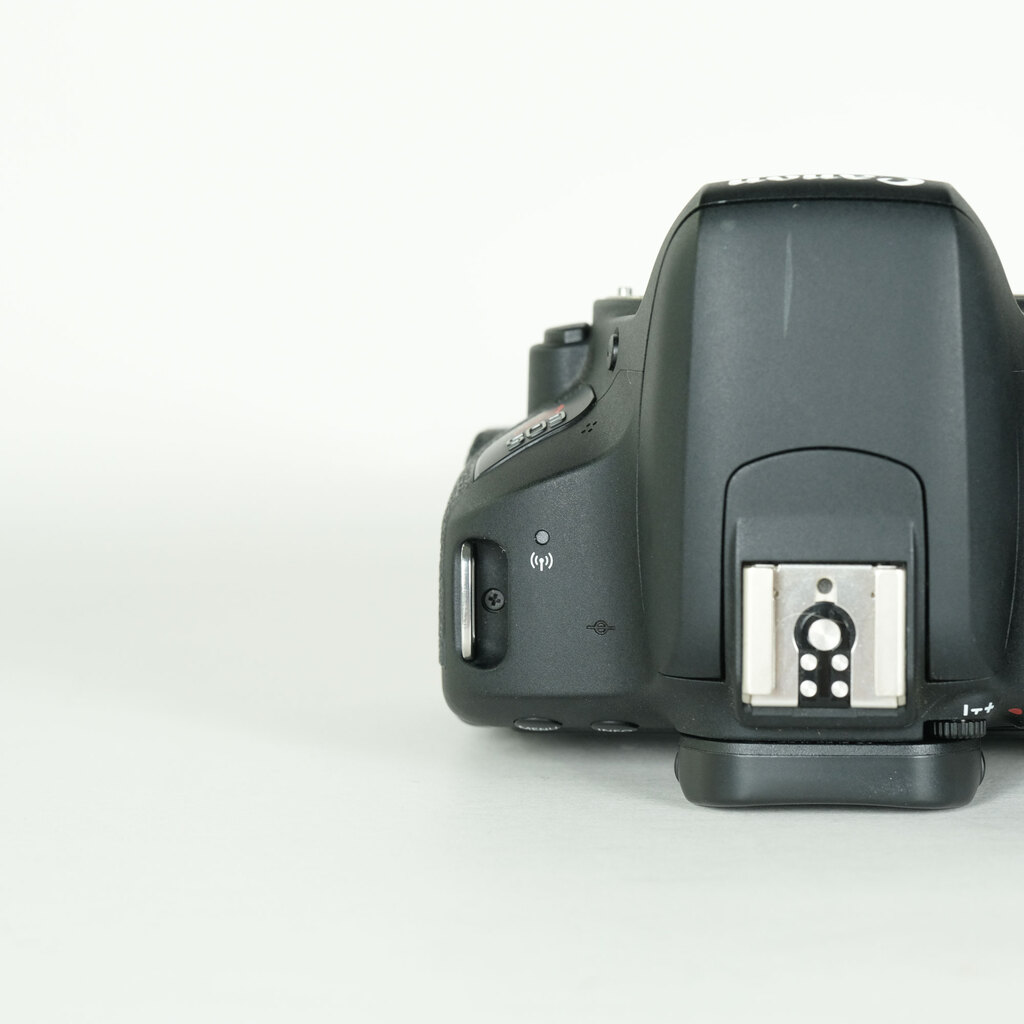 Canon EOS Kiss X9i