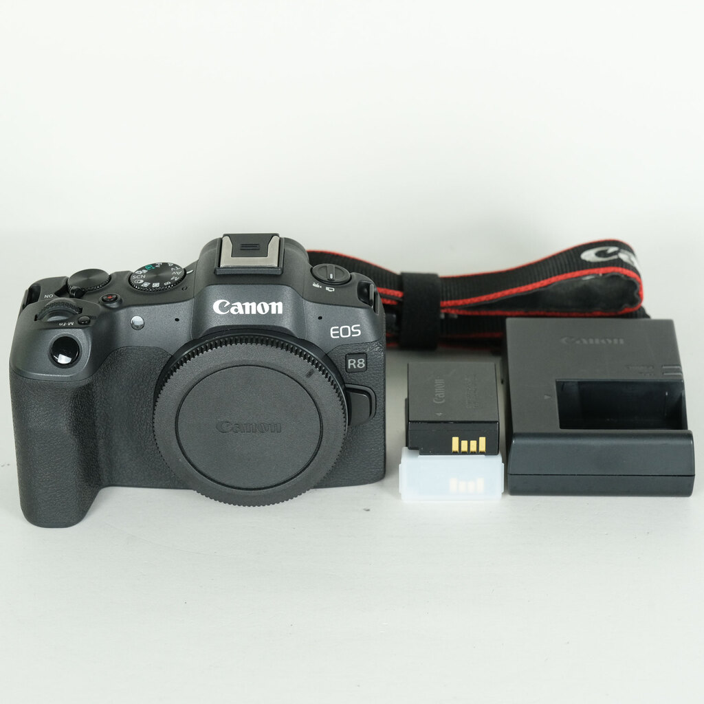 Canon EOS R8 [�{�f�B]