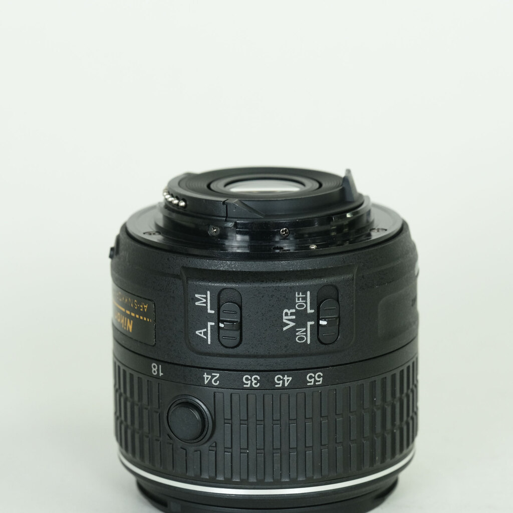 Nikon AF-S DX NIKKOR 18-55mm f3.5-5.6G VR II