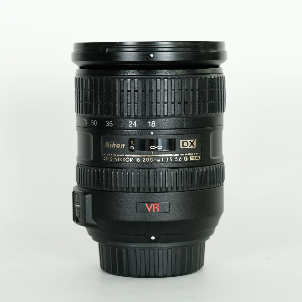 Nikon AF-S DX VR Zoom-Nikkor 18-200mm F3.5-5.6G IF-ED