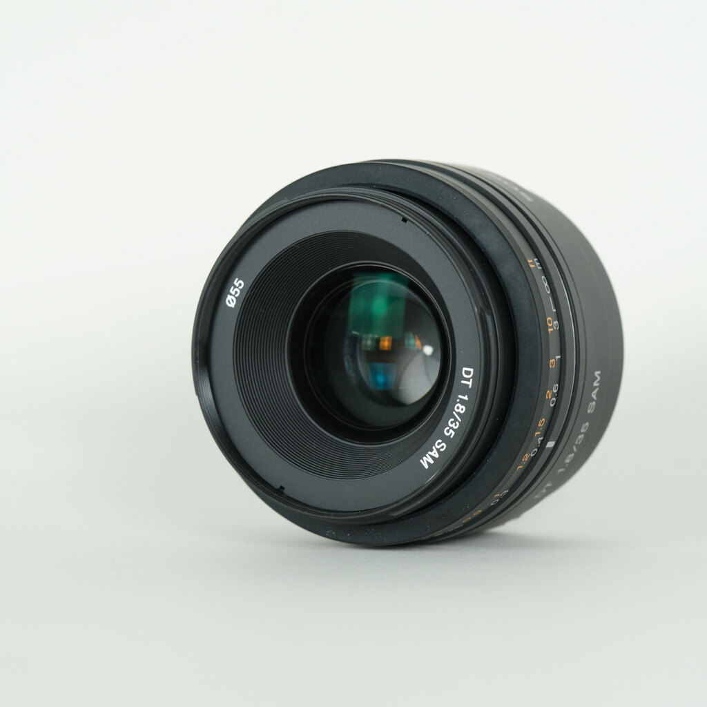 SONY DT 35mm F1.8 SAM SAL35F18の出品 | ONE SCENE（ワンシーン）