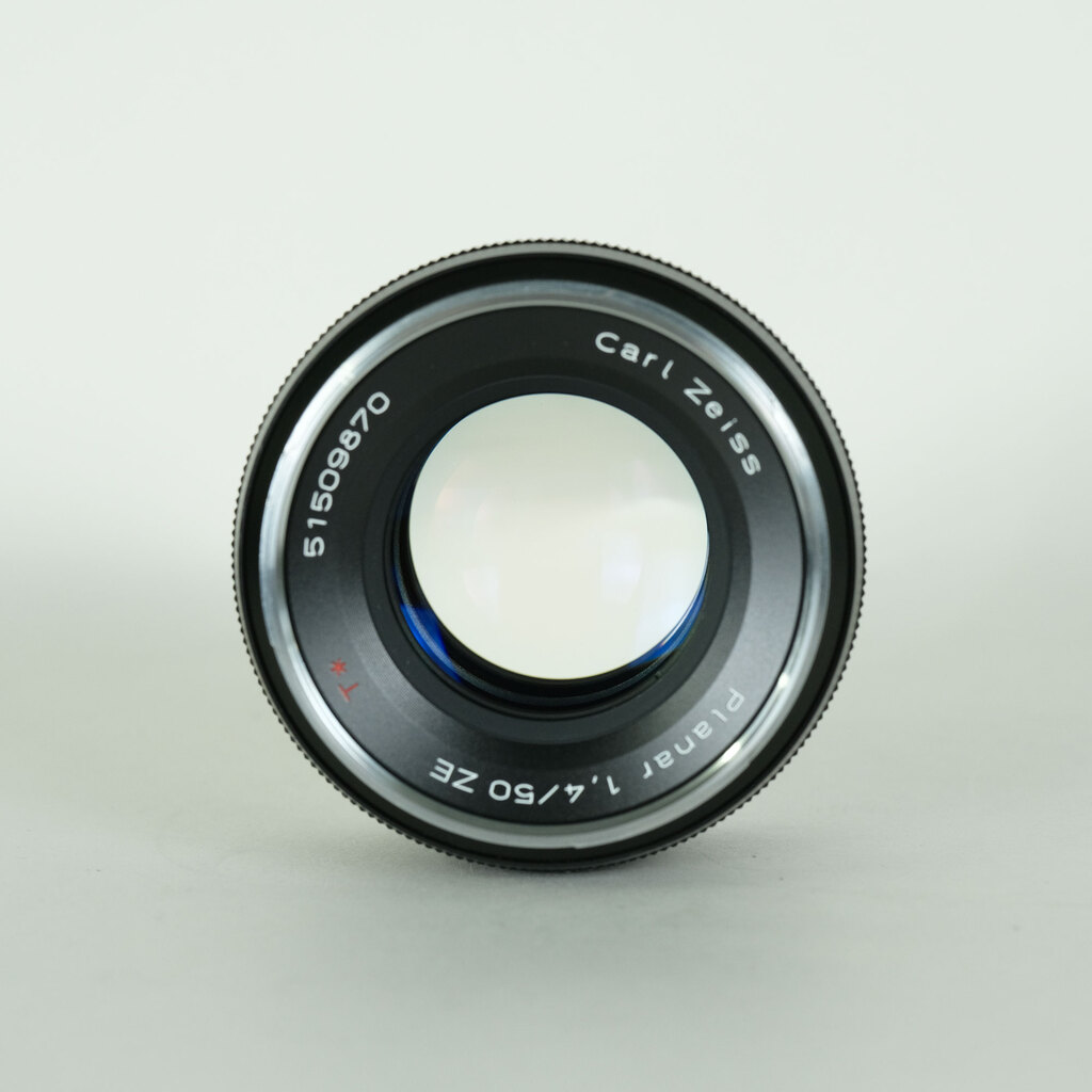 Carl Zeiss Planar T* 50mm F1.4 ZE [キヤノンEF用]