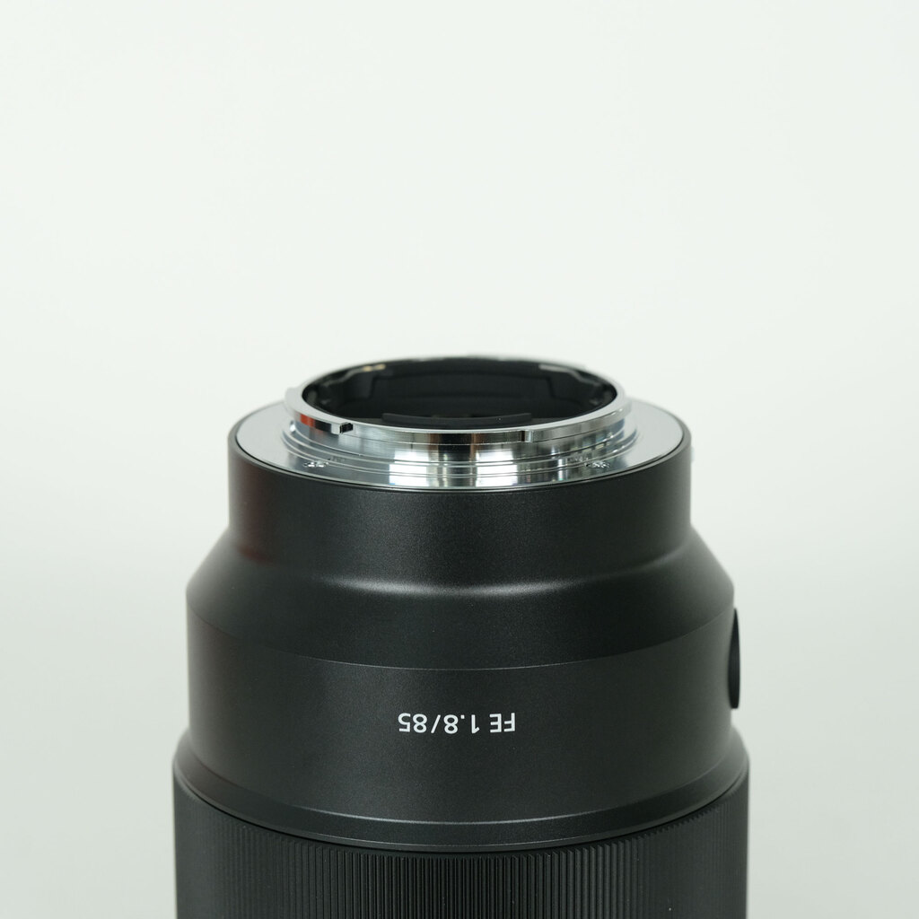 SONY FE 85mm F1.8 SEL85F18の出品 | ONE SCENE（ワンシーン）