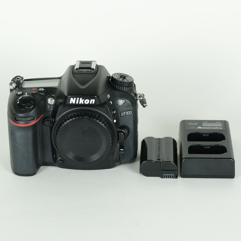 Nikon D7100の出品 | ONE SCENE（ワンシーン）