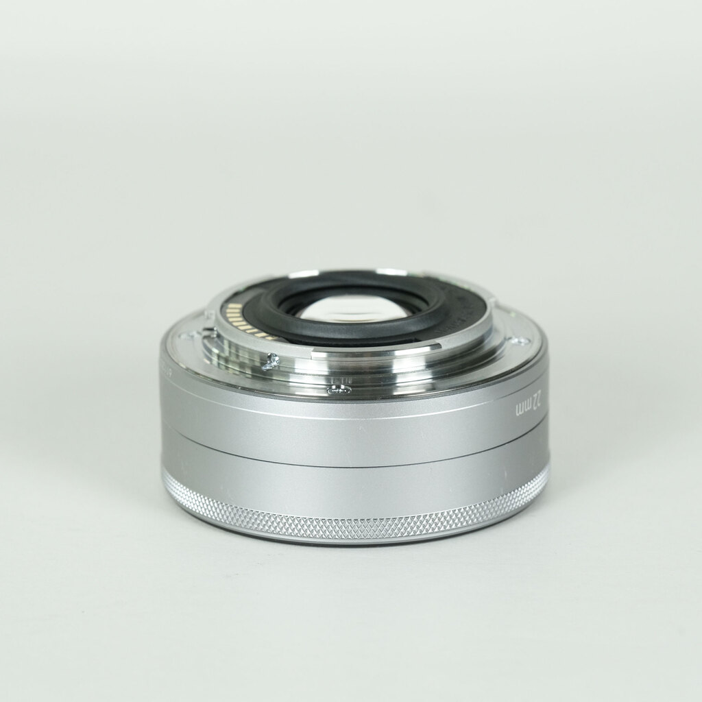 Canon EF-M22mm F2 STMの出品 | ONE SCENE（ワンシーン）