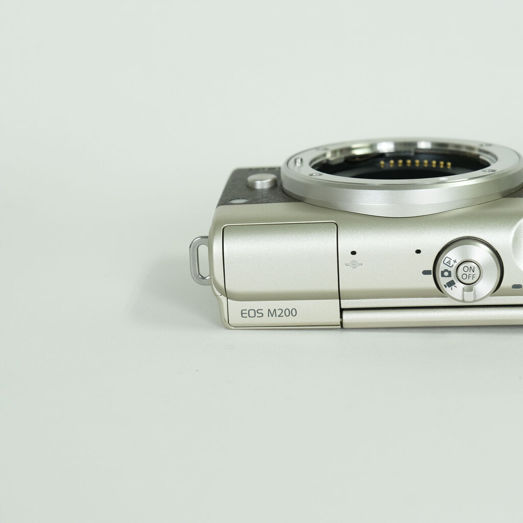 Canon EOS M200 ボディ リミテッドゴールド