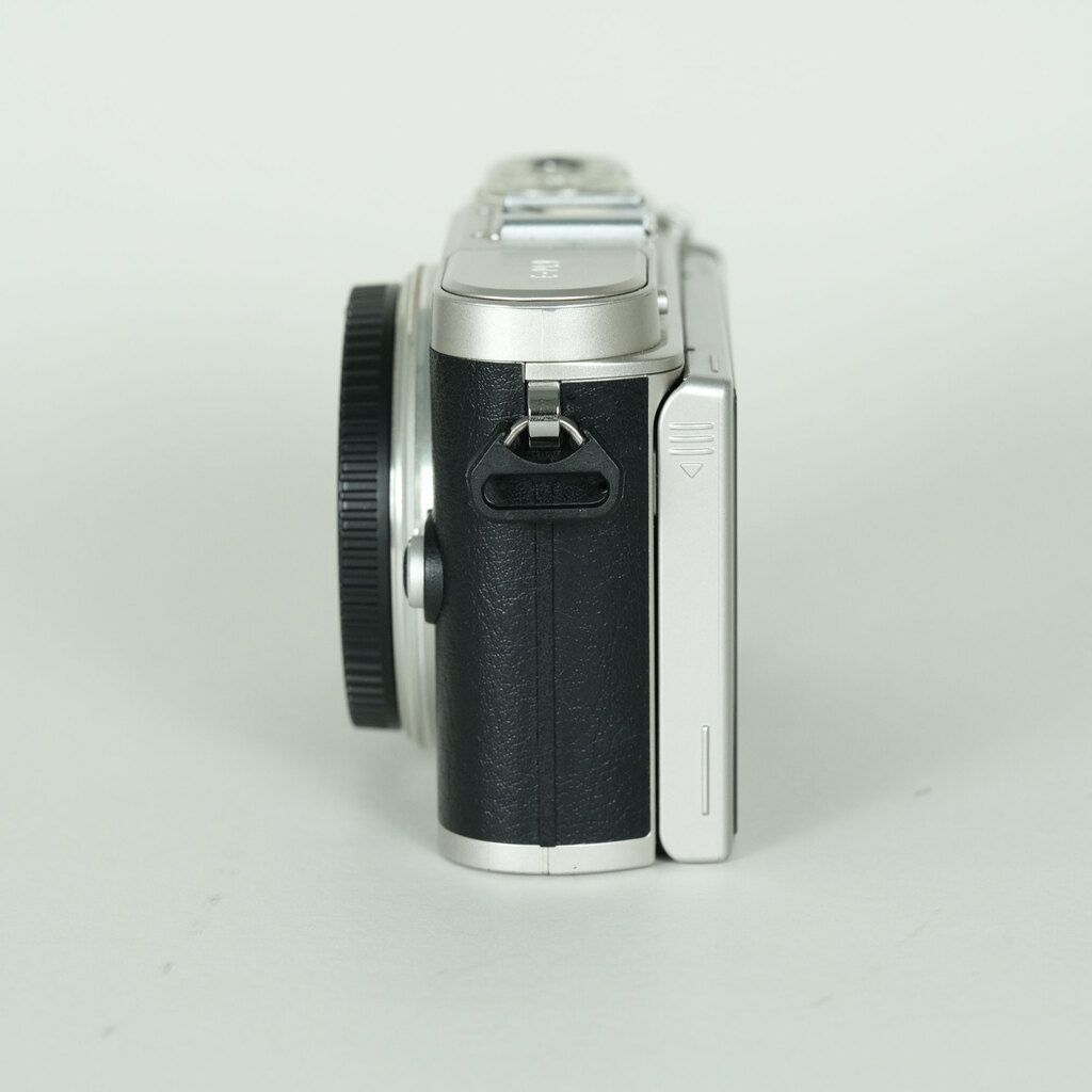OLYMPUS PEN E-PL9 [�{�f�B �u���b�N]