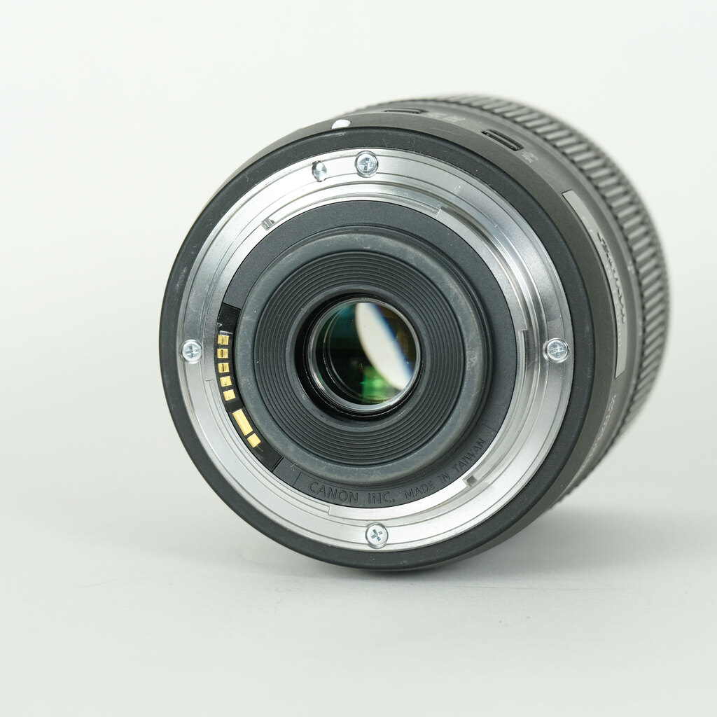 Canon EF-S18-135mm F3.5-5.6 IS USM