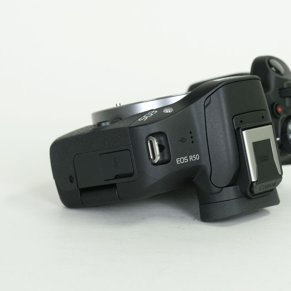 Canon EOS R50