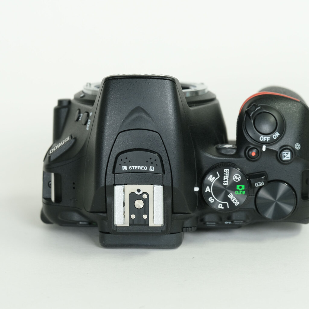 Nikon D5600