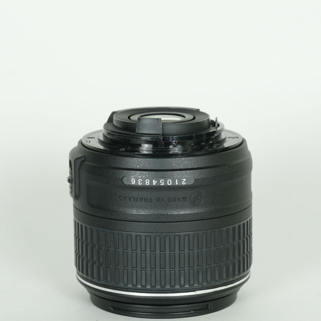 Nikon AF-S DX NIKKOR 18-55mm f3.5-5.6G VR II