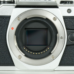 OLYMPUS OM-D E-M10 Mark II