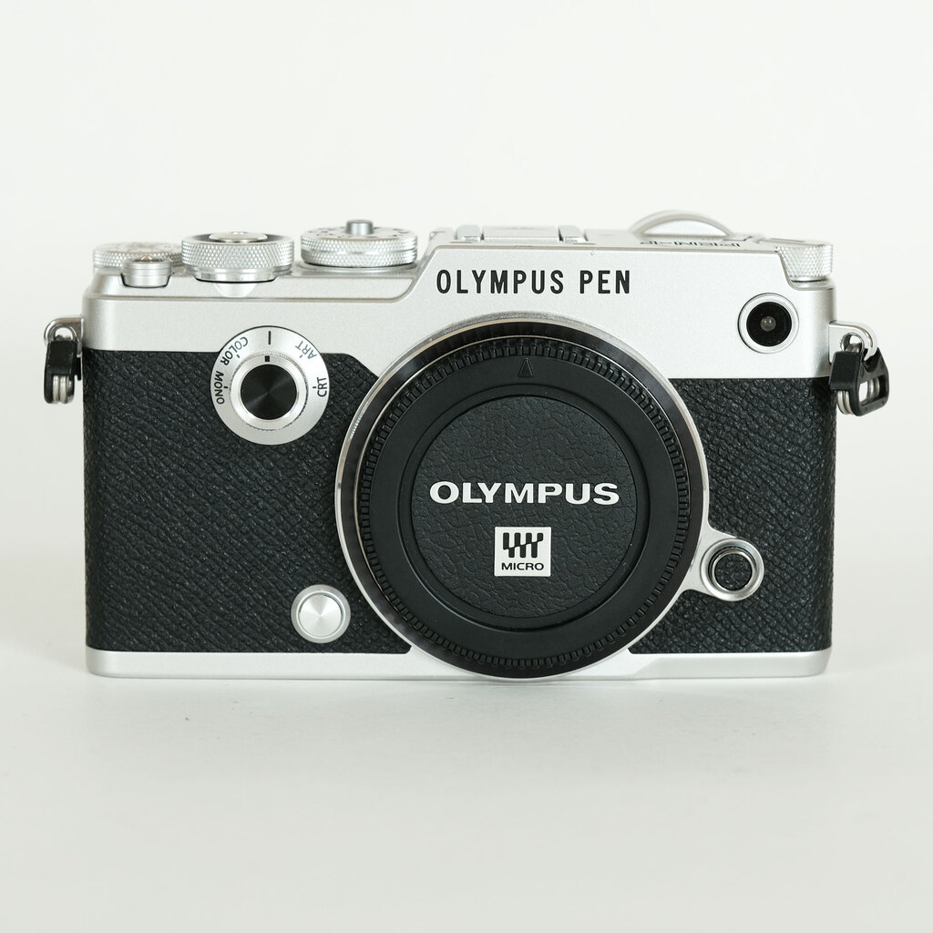 OLYMPUS PEN-F