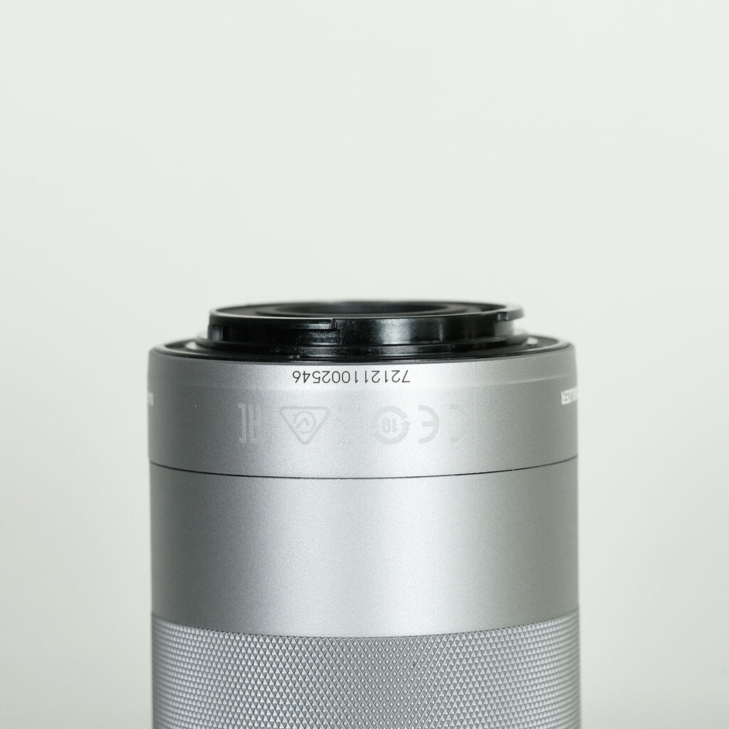 Canon EF-M55-200mm F4.5-6.3 IS STM シルバー