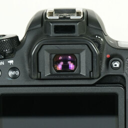 Canon EOS 9000D