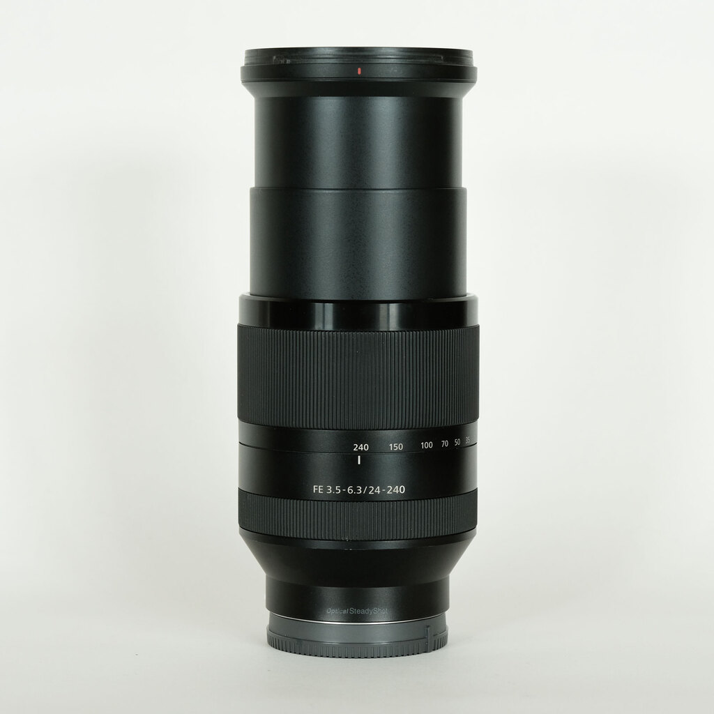 SONY FE 24-240mm F3.5-6.3 OSS SEL24240