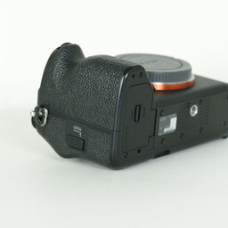 SONY α7 IV(ILCE-7M4) SONY α7 IV(ILCE-7M4)