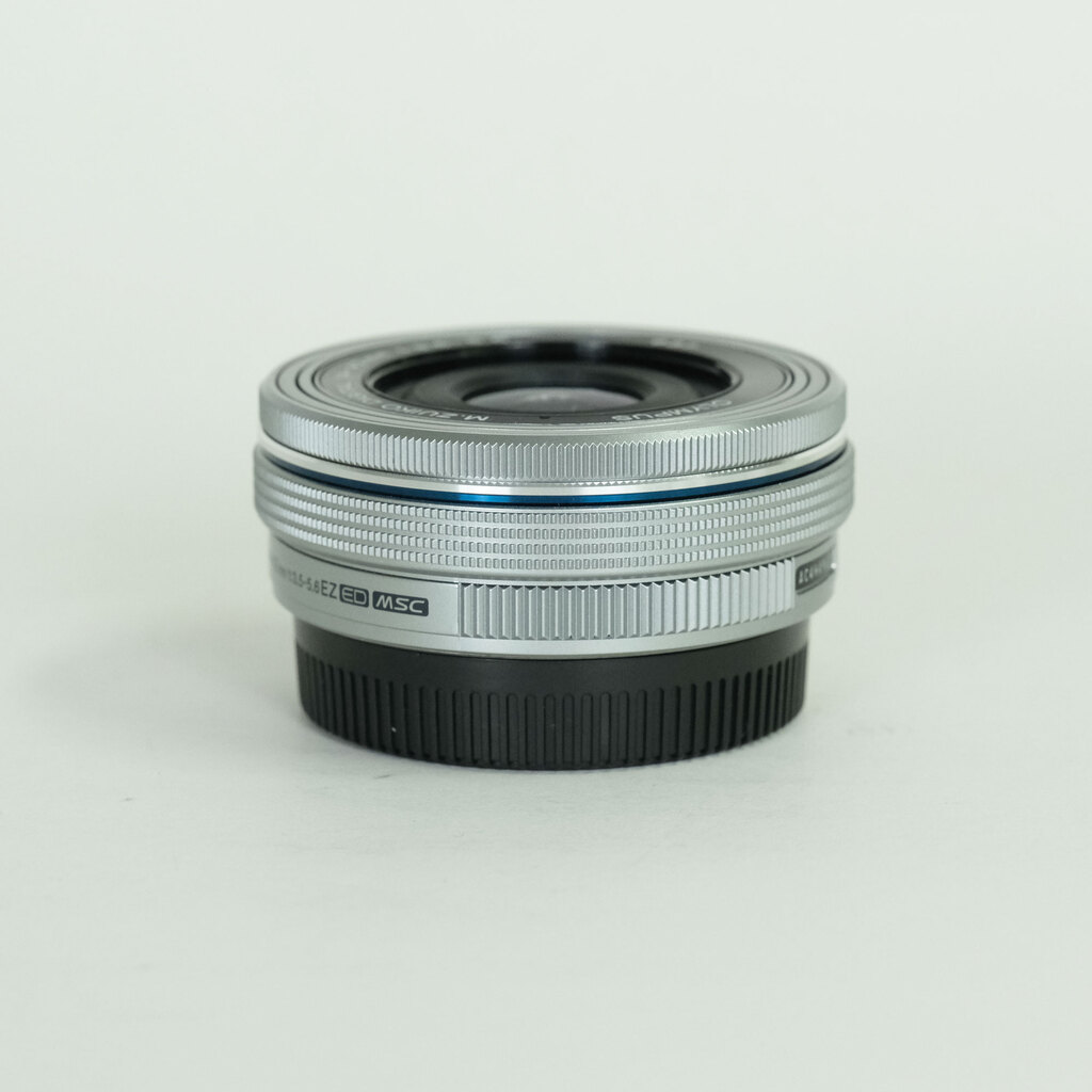 OLYMPUS M.ZUIKO DIGITAL ED 14-42mm F3.5-5.6 EZ シルバー OLYMPUS M.ZUIKO DIGITAL ED 14-42mm F3.5-5.6 EZ シルバー