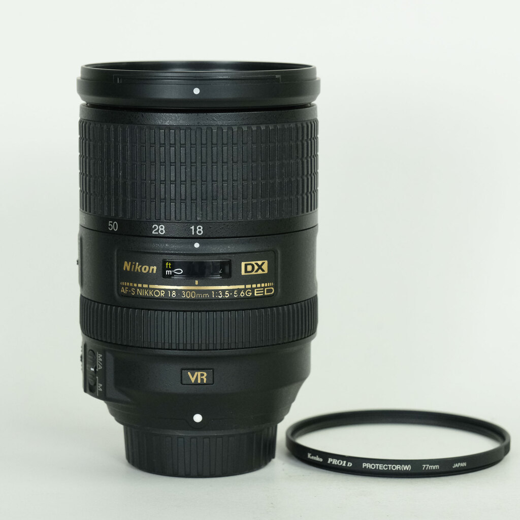 Nikon AF-S DX NIKKOR 18-300mm F3.5-5.6G ED VR