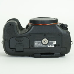 SONY α99II（ILCA-99M2）
