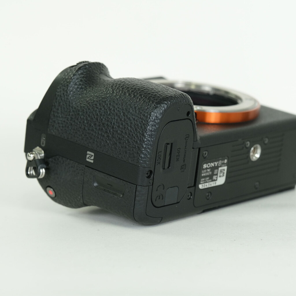 SONY α7 II(ILCE-7M2) SONY α7 II(ILCE-7M2)