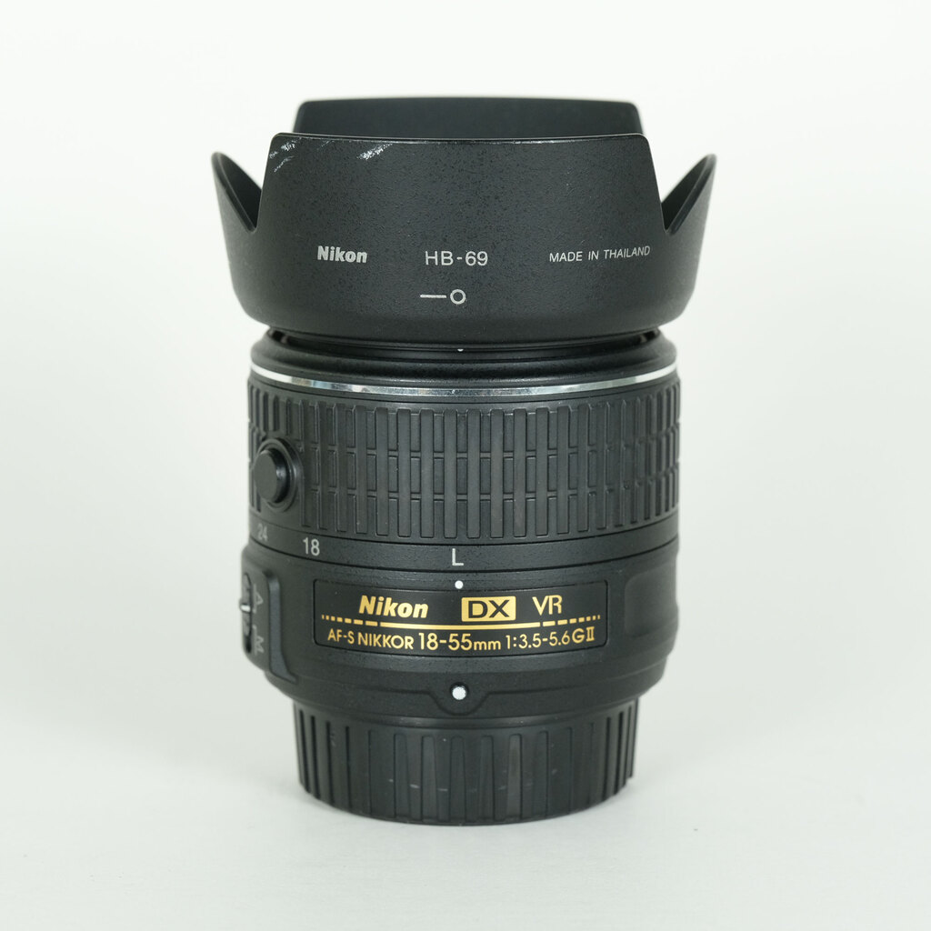Nikon AF-S DX NIKKOR 18-55mm f3.5-5.6G VR II