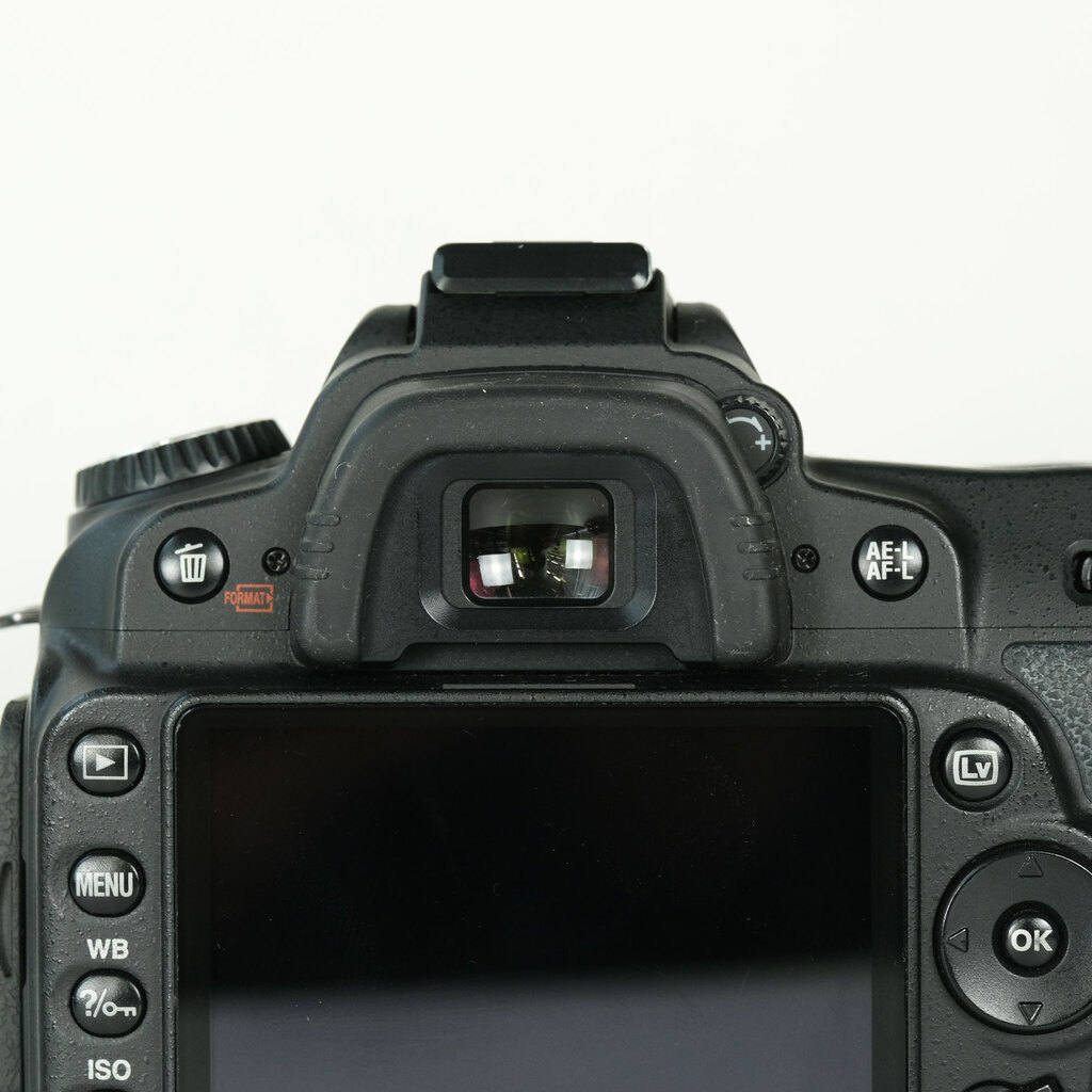 Nikon D90 ボディの出品 | ONE SCENE（ワンシーン）