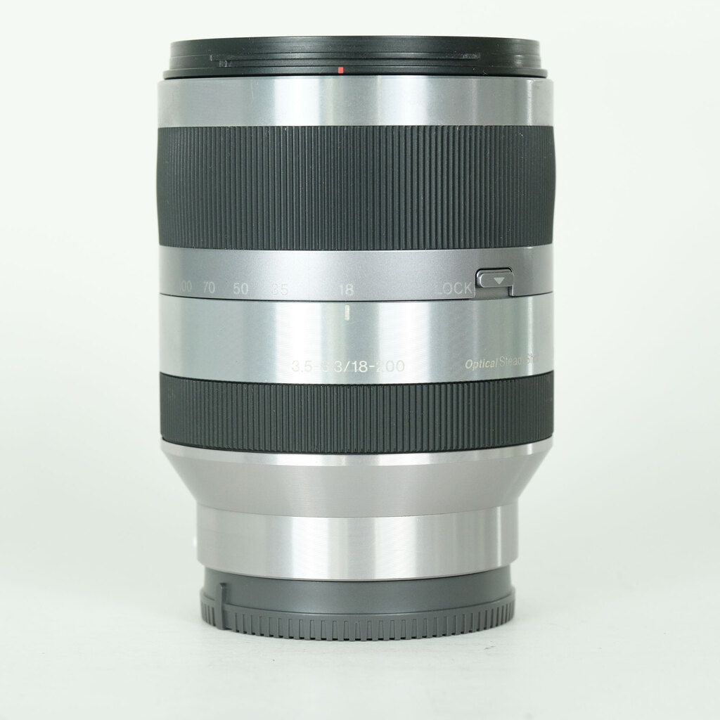 SONY E18-200mm F3.5-6.3 OSS SEL18200