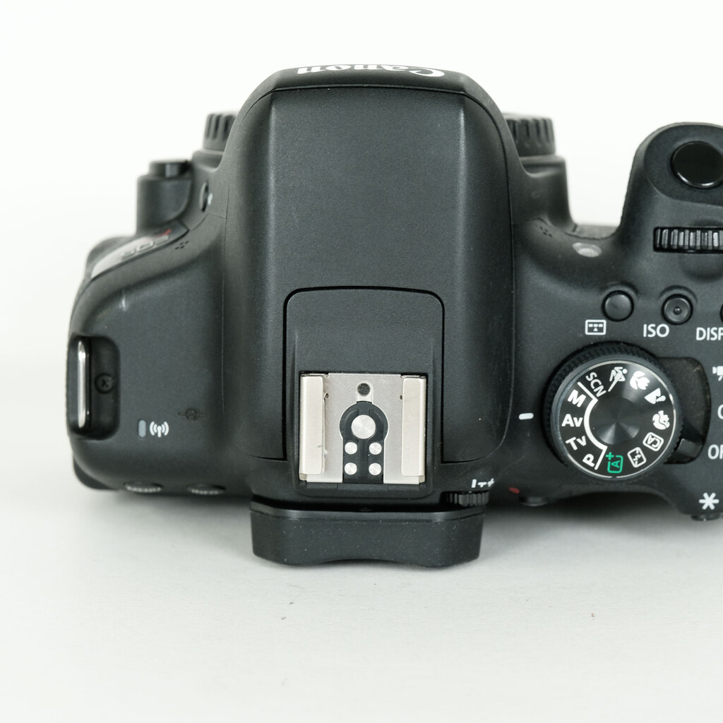 Canon EOS Kiss X8i