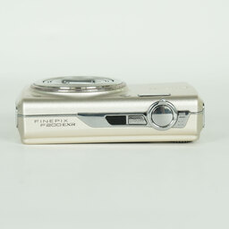 FUJIFILM FinePix F200EXR　シルバー