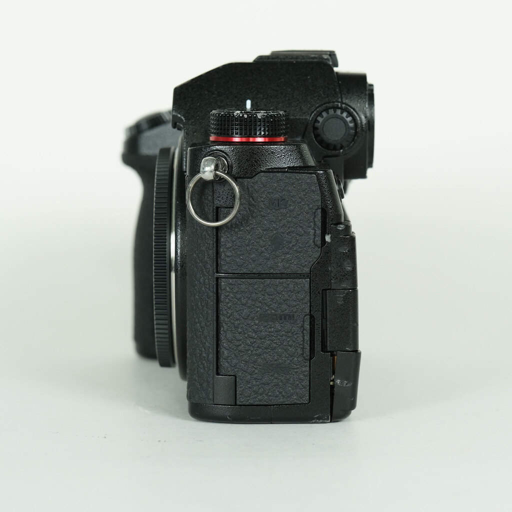Panasonic LUMIX DC-S5 Panasonic LUMIX DC-S5