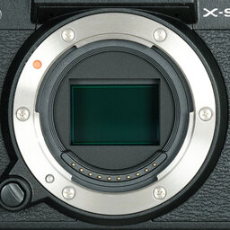 FUJIFILM X-S20