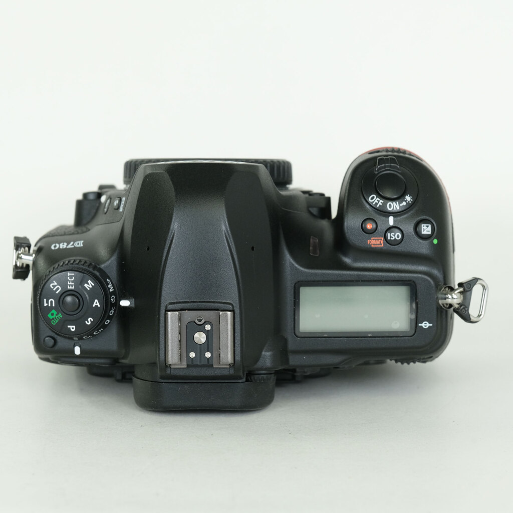 Nikon D780