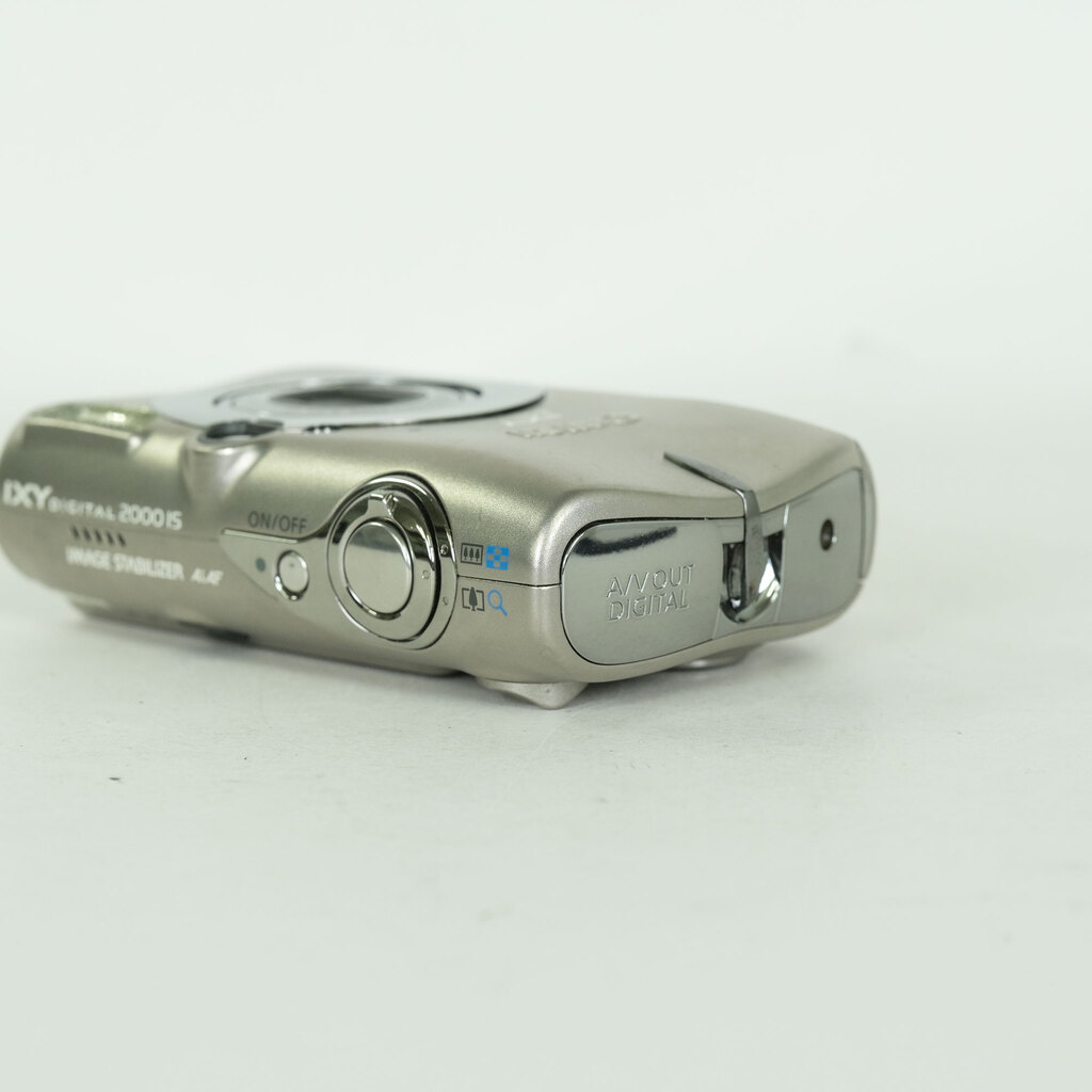 Canon IXY DIGITAL 2000IS
