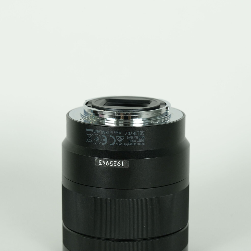 SONY Vario-Tessar T* E 16-70mm F4 ZA OSS SEL1670Z SONY Vario-Tessar T* E 16-70mm F4 ZA OSS SEL1670Z
