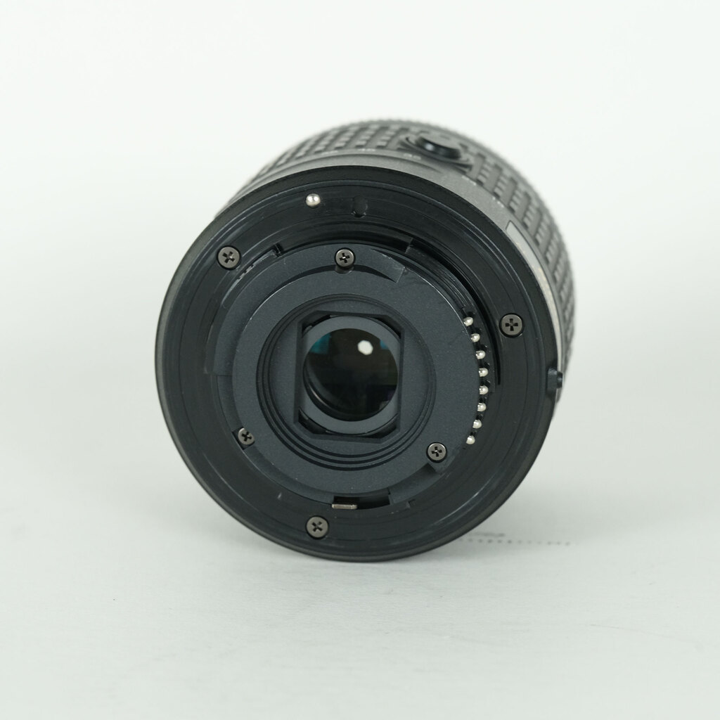 Nikon AF-P DX NIKKOR 18-55mm F3.5-5.6G VR Nikon AF-P DX NIKKOR 18-55mm F3.5-5.6G VR